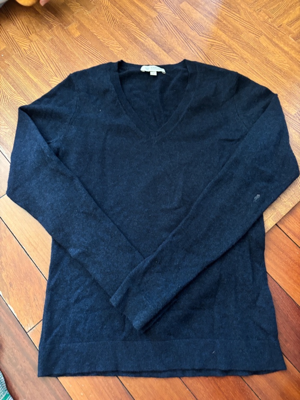 Kinross Cashmere Navy Blue V-Neck Sweater